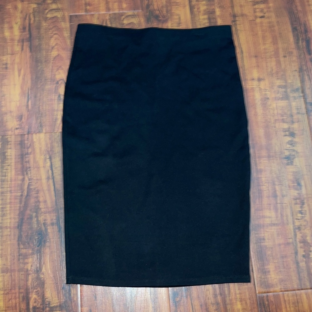 black skirt
